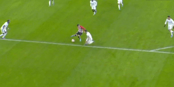 离开中超后，他成了足坛“倒钩之王”